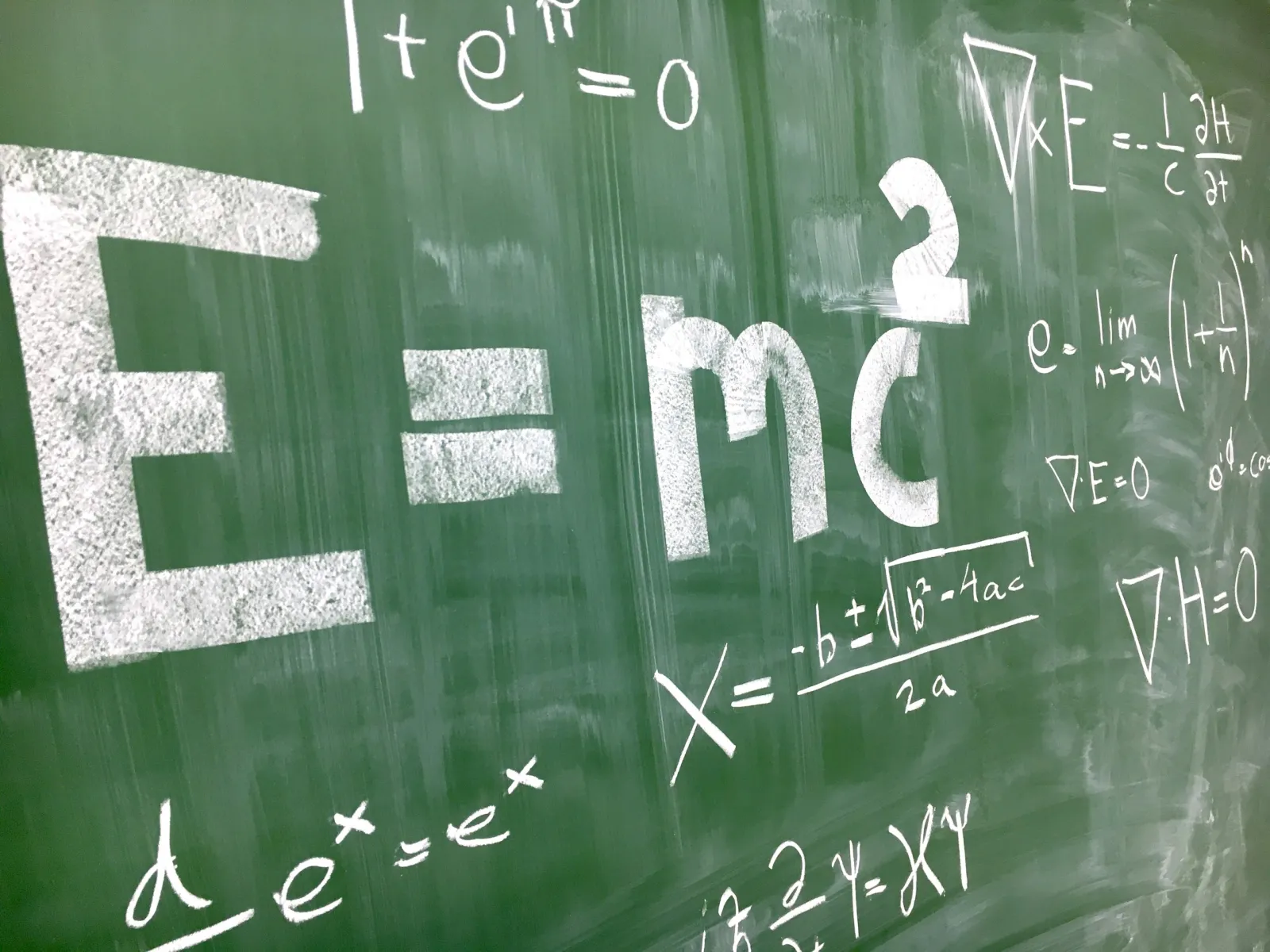 HSC Physics: The Difference Between Band 5 and Band 6 Is Not Calculation Speed
